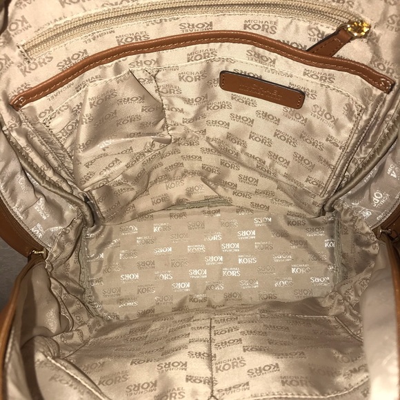 Authentic Michael Kors backpack 🎒 - Picture 6 of 8